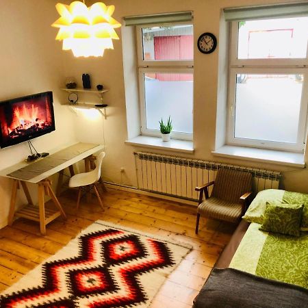 Apartment In Ivy Covered House, Near Old Town Cracovie Extérieur photo