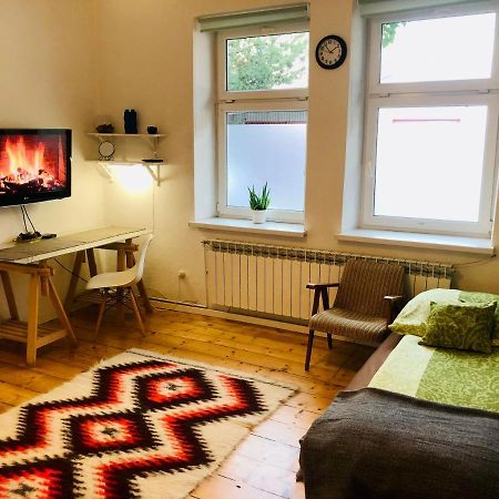 Apartment In Ivy Covered House, Near Old Town Cracovie Extérieur photo
