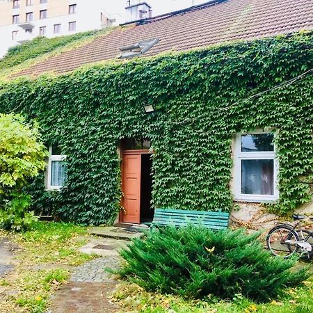 Apartment In Ivy Covered House, Near Old Town Cracovie Extérieur photo