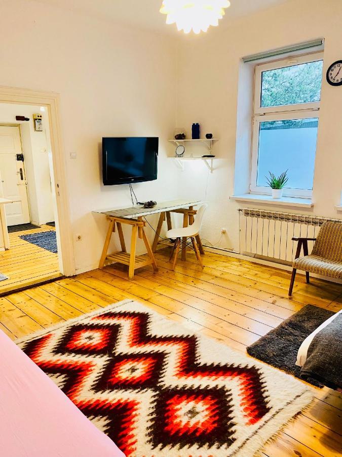 Apartment In Ivy Covered House, Near Old Town Cracovie Extérieur photo