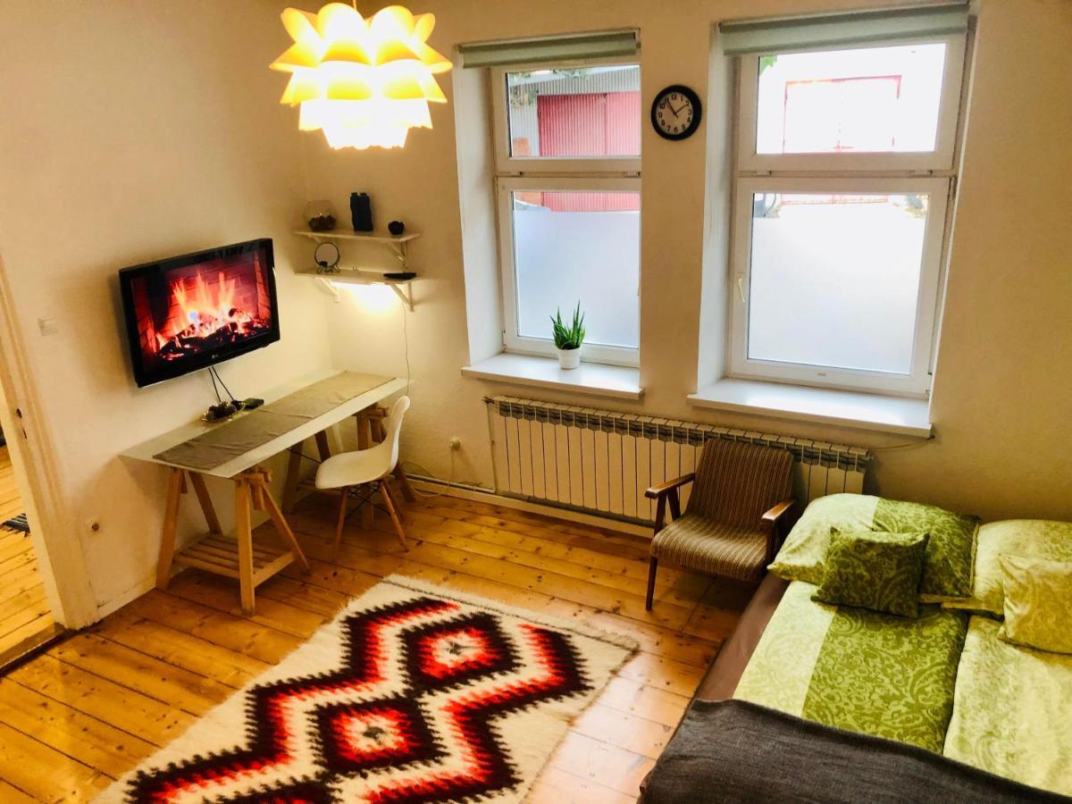 Apartment In Ivy Covered House, Near Old Town Cracovie Extérieur photo