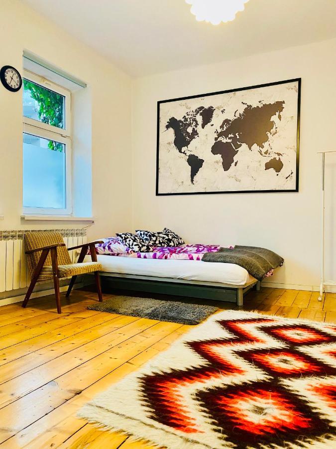 Apartment In Ivy Covered House, Near Old Town Cracovie Extérieur photo