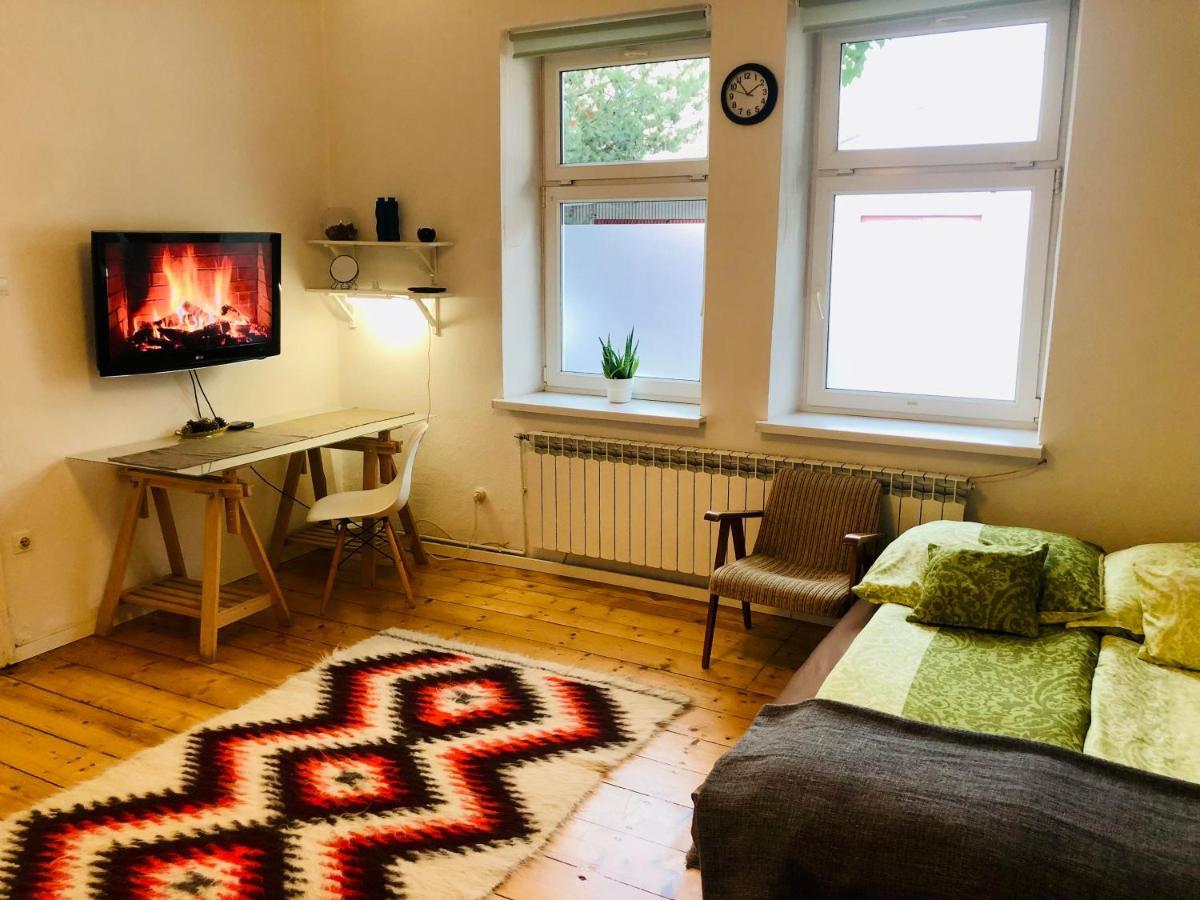 Apartment In Ivy Covered House, Near Old Town Cracovie Extérieur photo